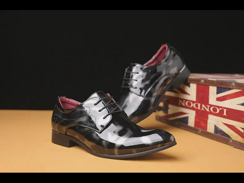 "New Four Seasons Men's Pointed Toe Formal Shoes – Trendy Large Size British Style Men's Shoes"