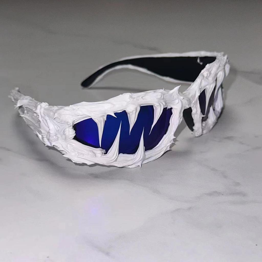 Unisex Halloween Dekoratív Szemüveg Sötét Széria Cseppentő Napszemüveg Cápa Fogak Avantgárd Szemüveg