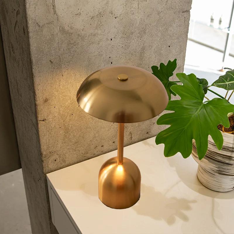 Minimalist Metal Decorative Lamp LED Night Light Ambient Lamp Rechargeable Touch-Control Table Lamp For Restaurants Bars Hotels