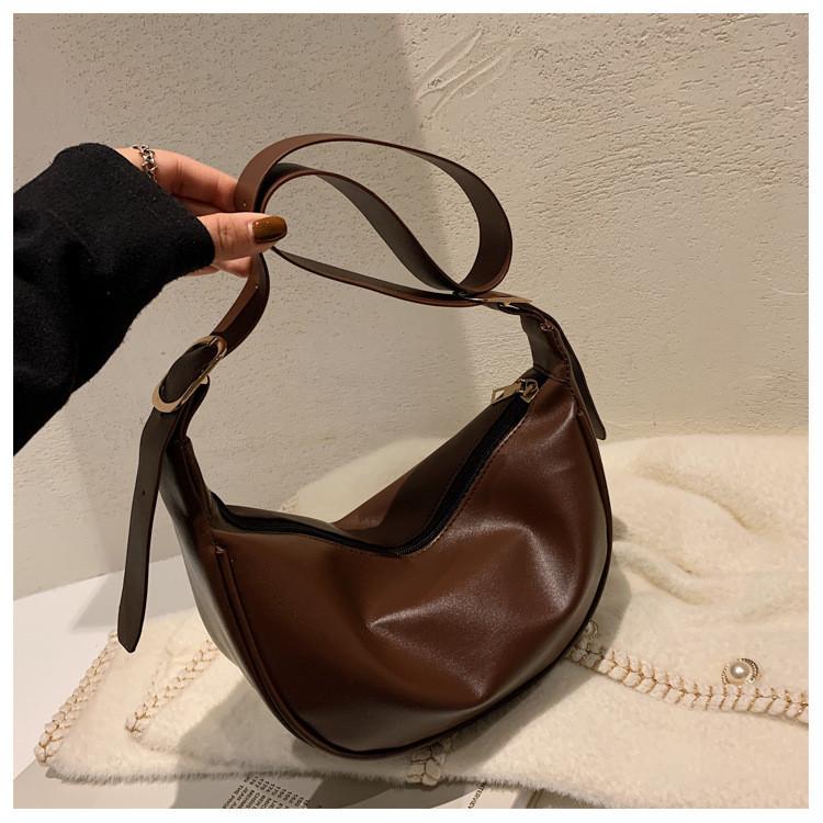 Elegant Pu Dumpling Shape Handbag For Women 2021 Fall Season Fashionable