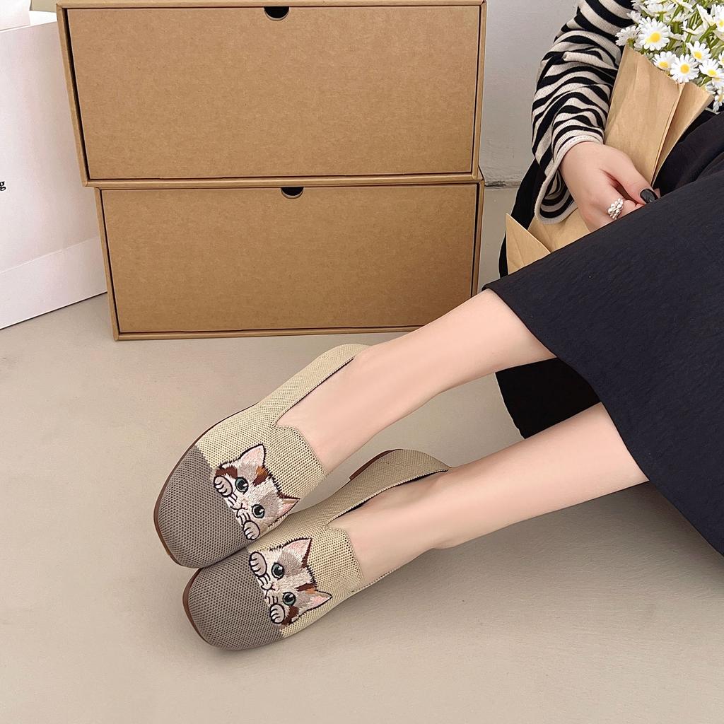 2025 summer new women's round head versatile single shoes flying woven mesh one pedal embroidery fashion lightweight mother shoes