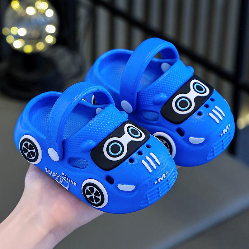 Sandalias de Verano para Niños con Dibujos Animados, Suela Suave Antideslizante - Cerradas para Interior/Exterior, Diseño de Coche