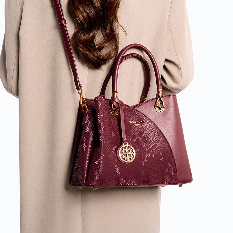 Women'S Messenger Bag Large Capacity Commuter Versatile Messenger Bag One Shoulder Handbag Middle Mother Bag