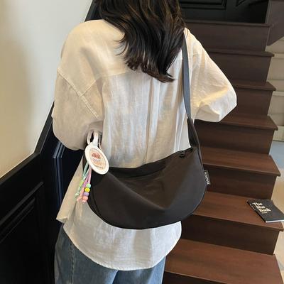 Fashion Casual Women's Messenger Bag Shoulder Bag 2025 Summer New Simple Foreign Lightweight Nylon Dumpling Bag