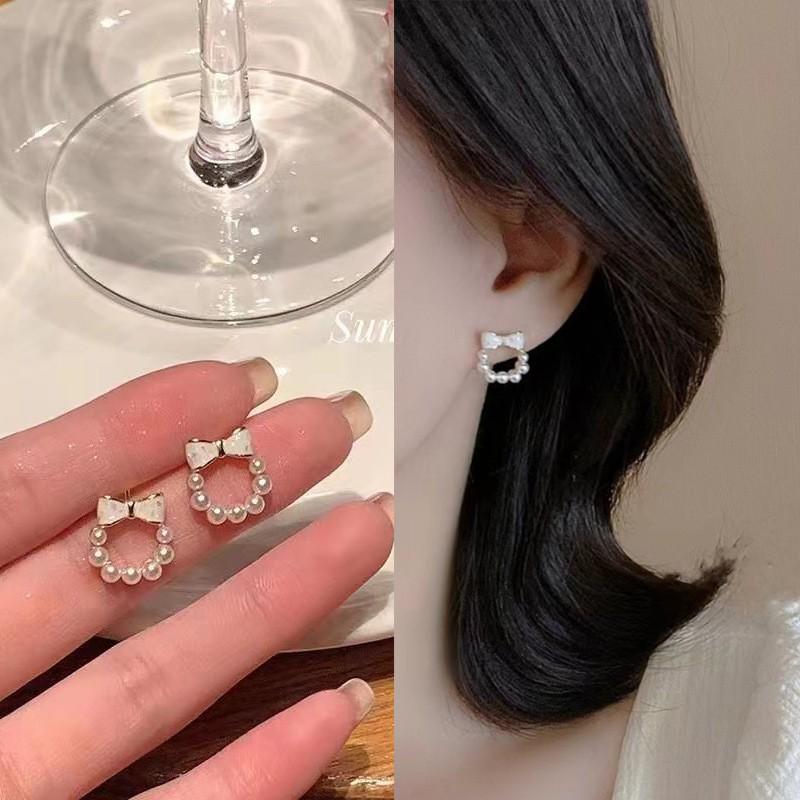 Koreanische Dongdaemun Geometrische Hängeohrringe mit Perlen - Trendige Accessoires für Frauen.
