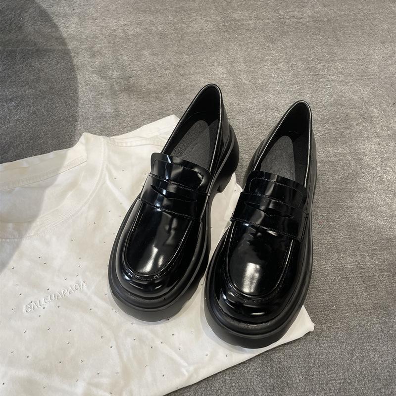 

Женская обувь весна новая европейская кожа круглый носок платформа британская кожа одинарная обувь 40 чёрный