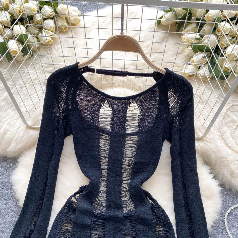 Abito lavorato a maglia senza schienale elegante scava fuori Abito da donna elegante a maniche lunghe sexy Mini abiti a matita Abito coreano sottile di moda di base sottile femminile 2024