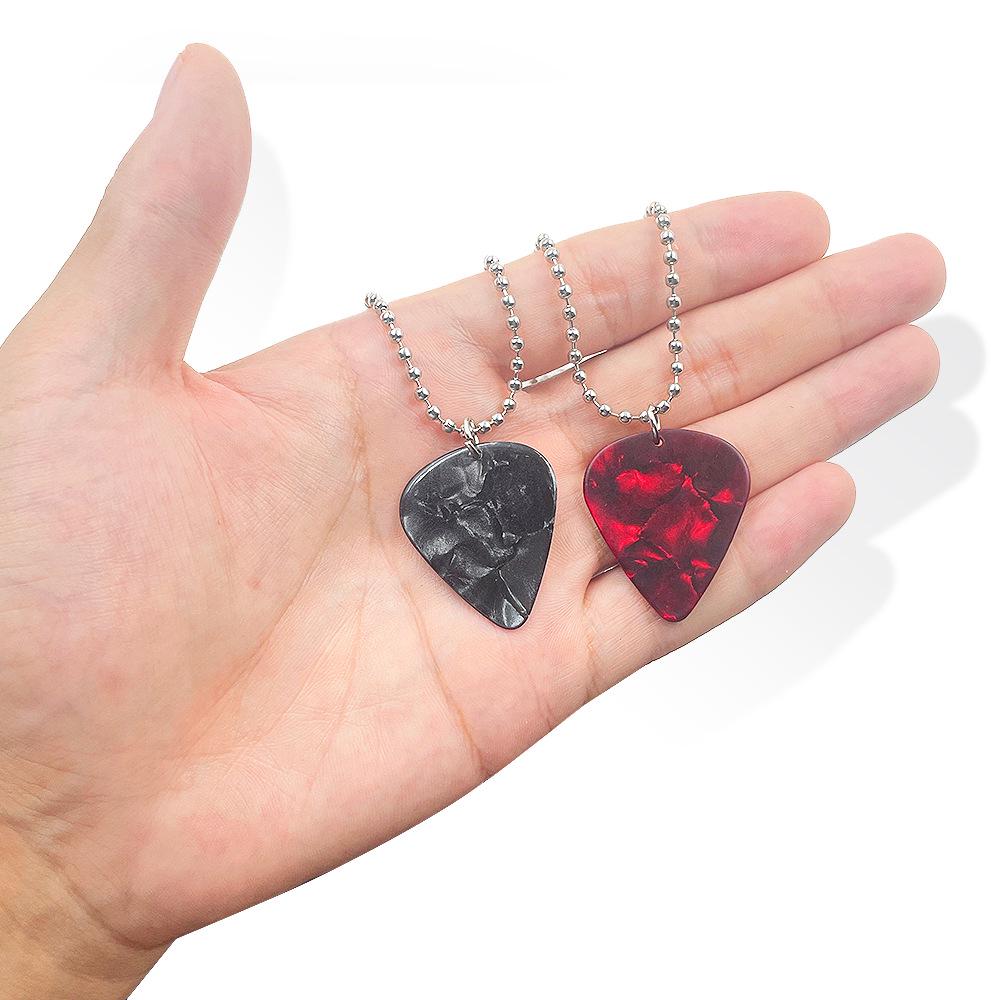 Collana Plettro per Chitarra a Forma di Cuore di Eddie Stranger Things
