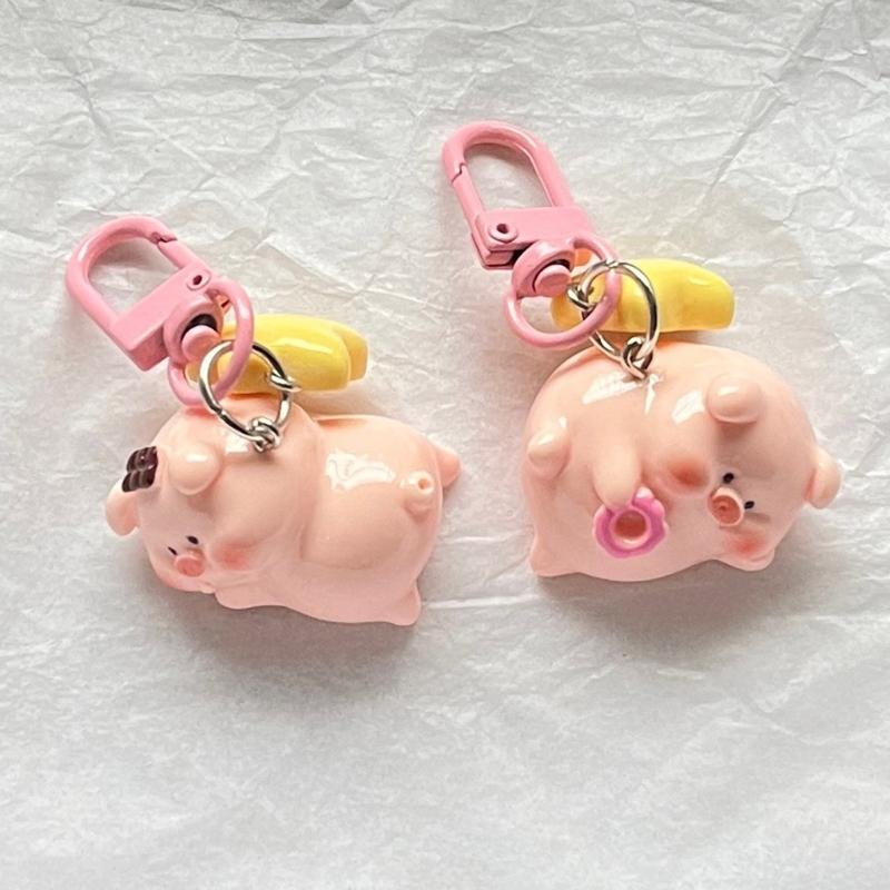 3D Pink Pig Keychain Pendant Cute Cartoon Resin Charm Key Rings Personalized Hangings Keychain for Girls and Students