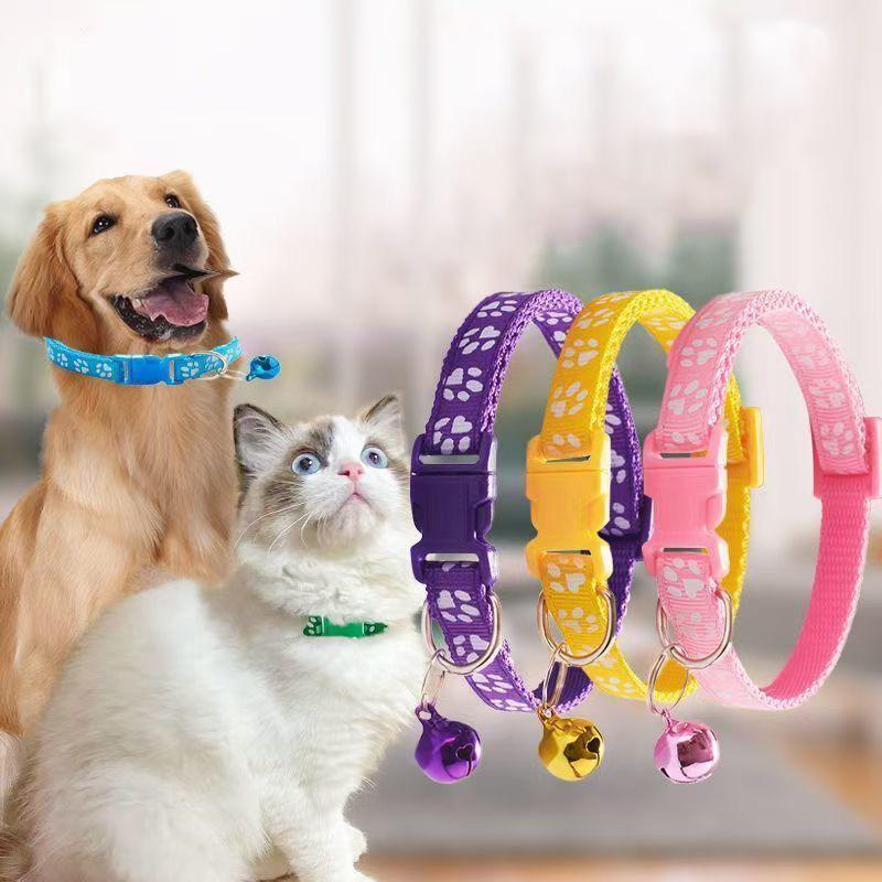 

Pet Dog Cat Collar with Paw Print Patch & Bell Adjustable Strap Leash Attachment for Puppy Kitten Safety Necklace червоний