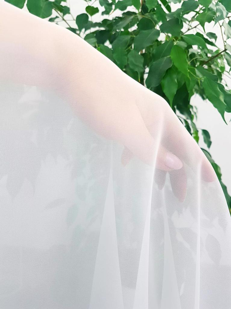 Ready-made white voile curtain 300x250 cm with eyelets - smooth