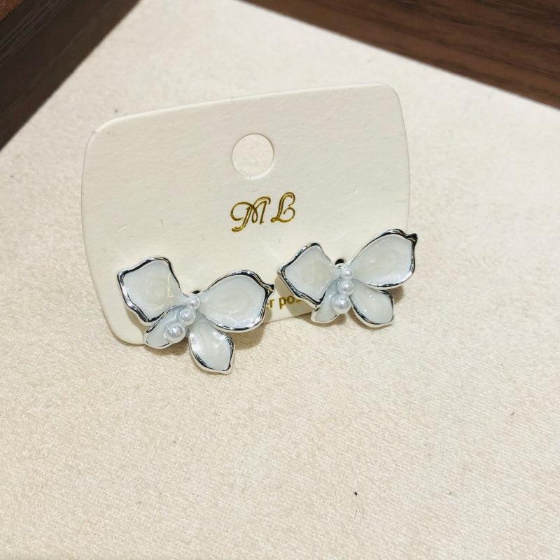 

Luxury Natural Shell Butterfly Earrings Women Jewelry Top Quality Catwalk Stud Earrings Original Classical Fashion