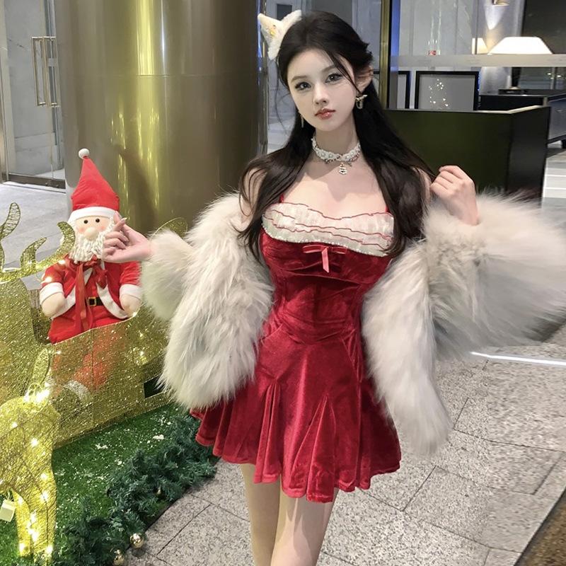 

Женское платье с красными бретелями и бархатными тонкими бретелями L красный