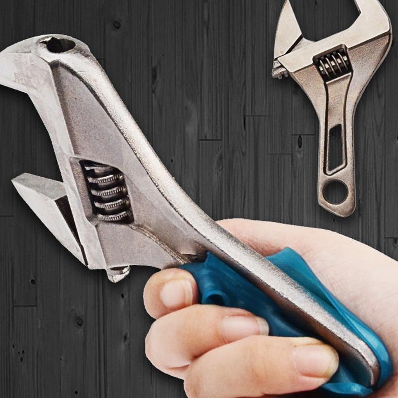 Adjustable Pipe Wrench Spanner Tool Short Handle Design Wide Opening Carbon Steel Construction For Secure Nut Gripping
