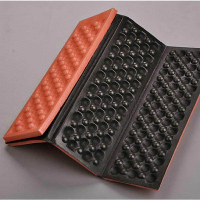 1 Pcs Outdoor Cushion Folding Cushion Portable Small Cushion Outdoor Moisture-proof Cushion Folding Cushion Random Color