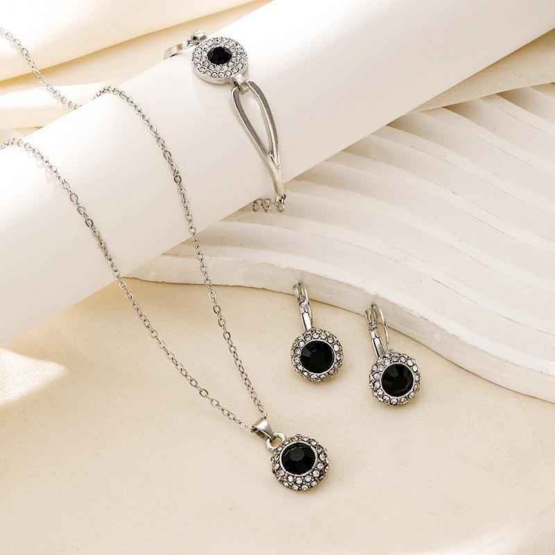 

Элегантный комплект украшений из циркона с бриллиантами: Включает в себя круглые серьги, браслет и ожерелье - модный высококачественный европейский и американский стиль для женщин CK0089 3-piece set чёрный