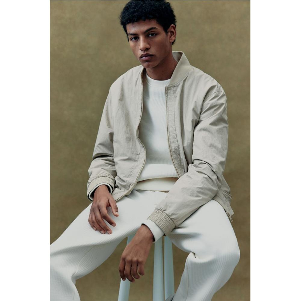 H M Regular Fit Nylon boMber Jacket ligHt Beige