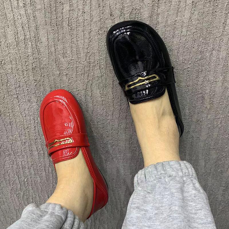 Fashion Women Shoes Luxury Brand Designer Shoes Plus Size Flats Shoes Casual Female Mullers Patent Leather Loafers Slip On Shoes