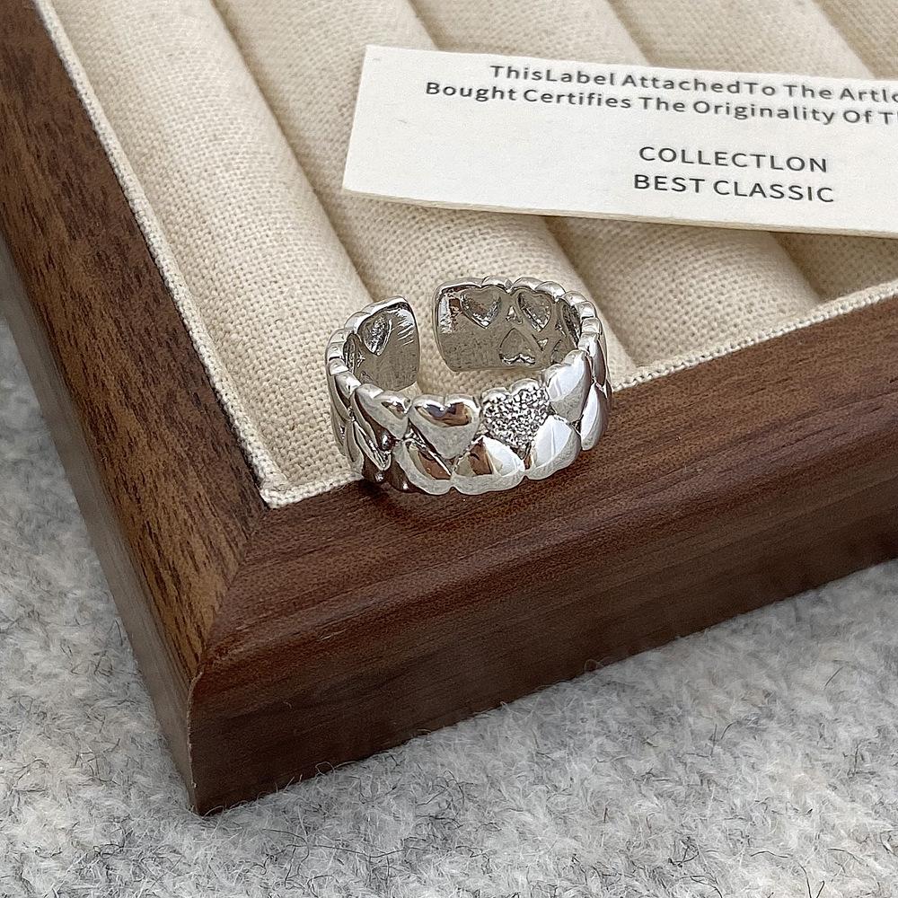 Sweet Temperament Double Row Heart Zircon Pinky Ring - High Design, Light Luxury, Simple Hand Jewelry for Women