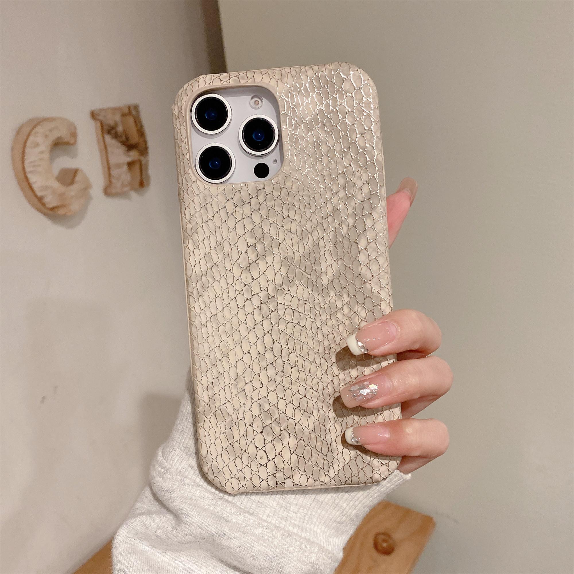 

For iPhone 15 Pro Case Gold Thread Lacquered Snake Texture PU+PC Phone Back Cover Khaki