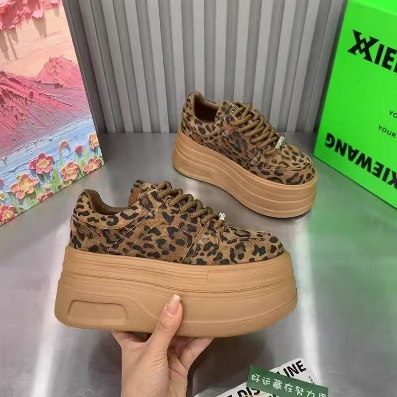 Campus Style Platform Single Shoes 2025 Spring New French Leopard Print Small Muffin Height Increase Casual Sports Shoes