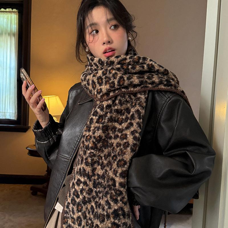 Imitation Wool Rolled Double Sided Scarf for Women Autumn and Winter Warm and Fashionable Retro Scarf