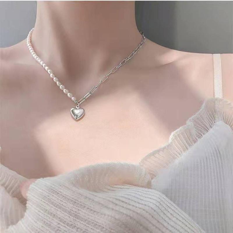 Design Sense Pearl Asymmetrical Splicing Clavicle Chain Metal Chain Love Pendant Necklace Female Explosion