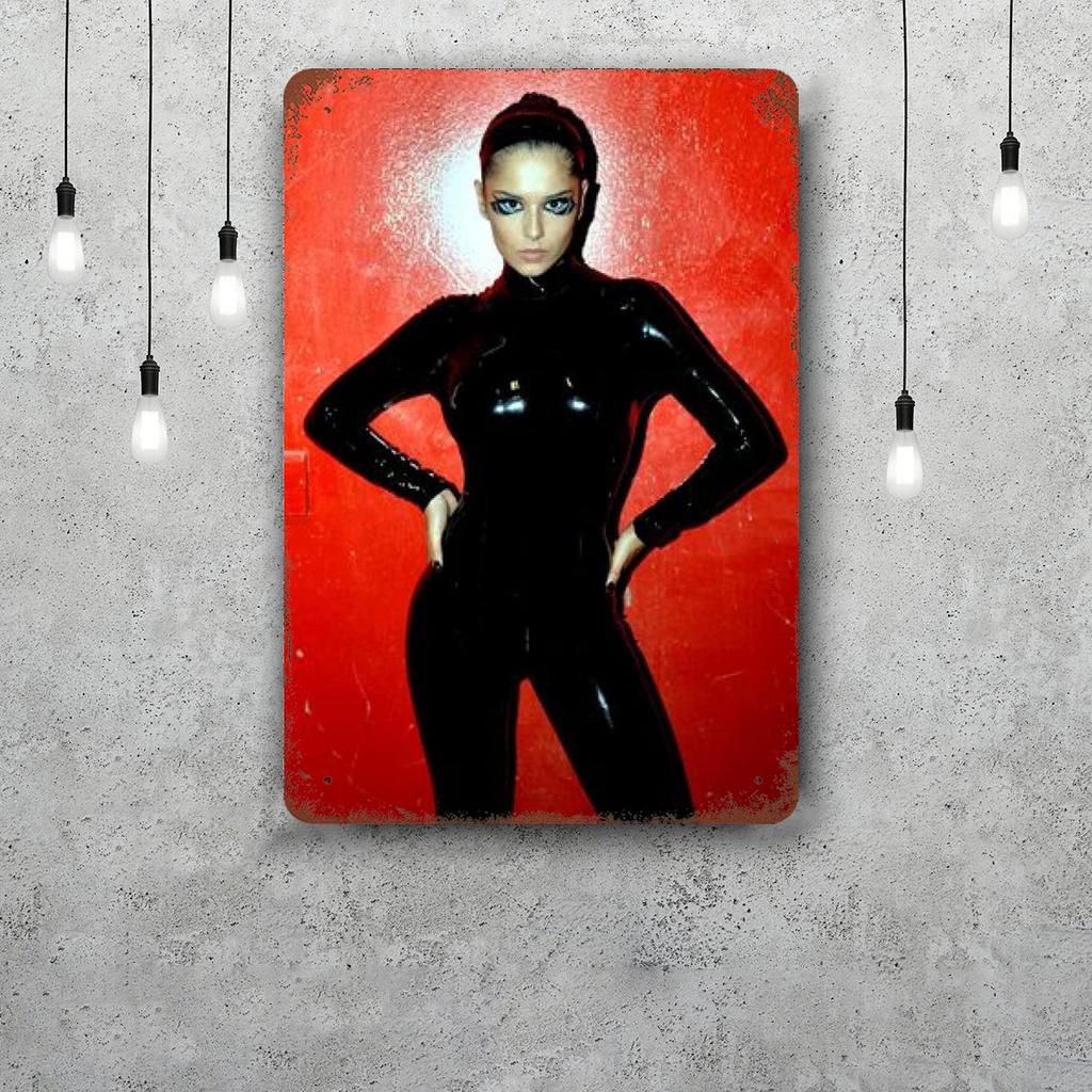 Cheryl Cole Classic Poster Rusty Metal Plaque Retro Decorative Plate Bar Man Cave Garage Club Metal Sign Wall Decoration