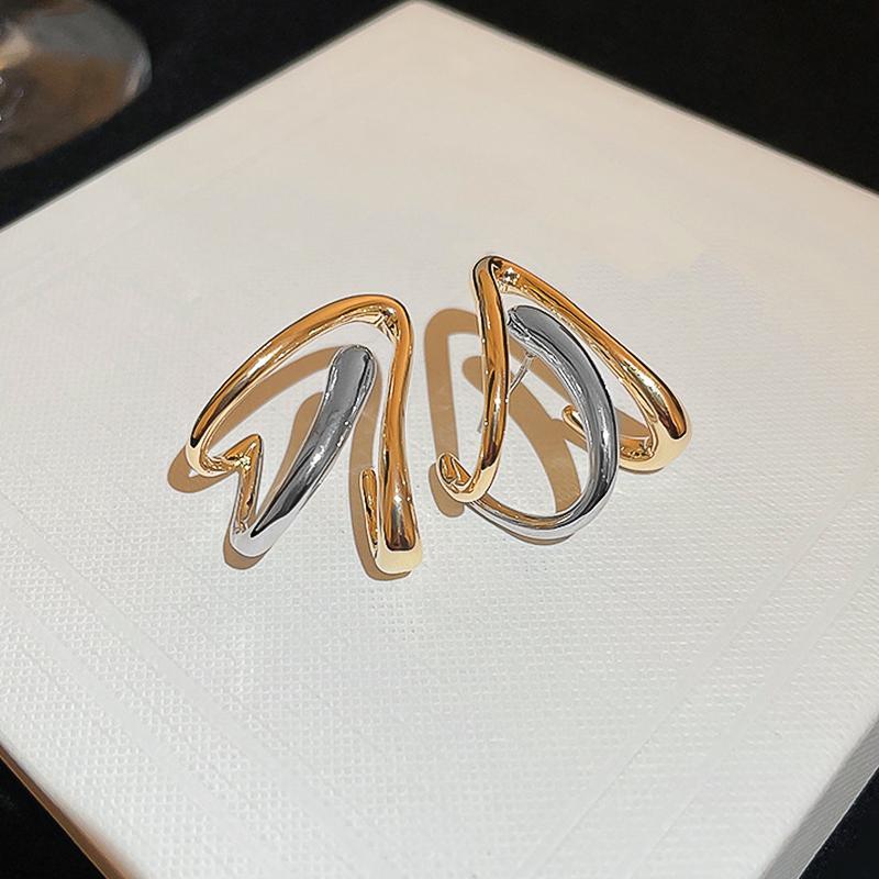 Huitan Personality Arrows Shape Stud Earrings for Women Two Tone Design Y2K Girls Ear Piercing Earrings Modern Fashion Jewelry