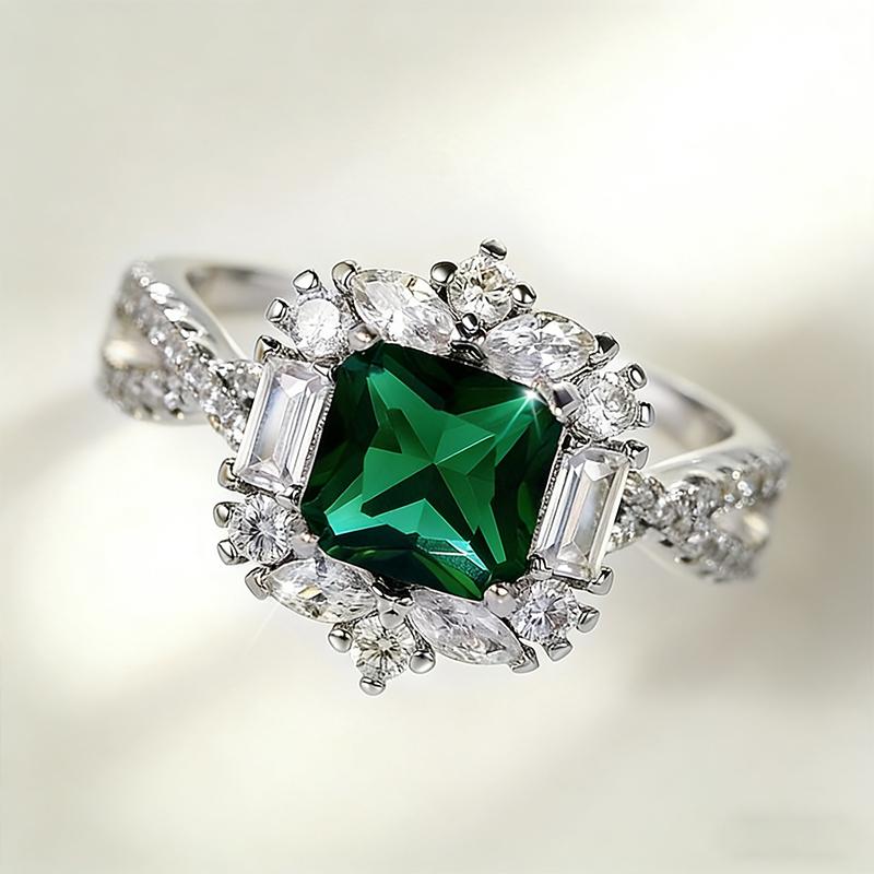 Luxury Grandmother Set Green Princess Square Zircon Wedding Ring, European and American Fashion Women's Style Versatile Ring