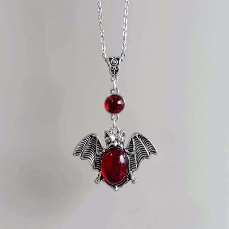 Bat Necklace Gothic Jewelry Bat Wings Crystal Pendant Necklace Personality Necklaces Jewelry Accessories