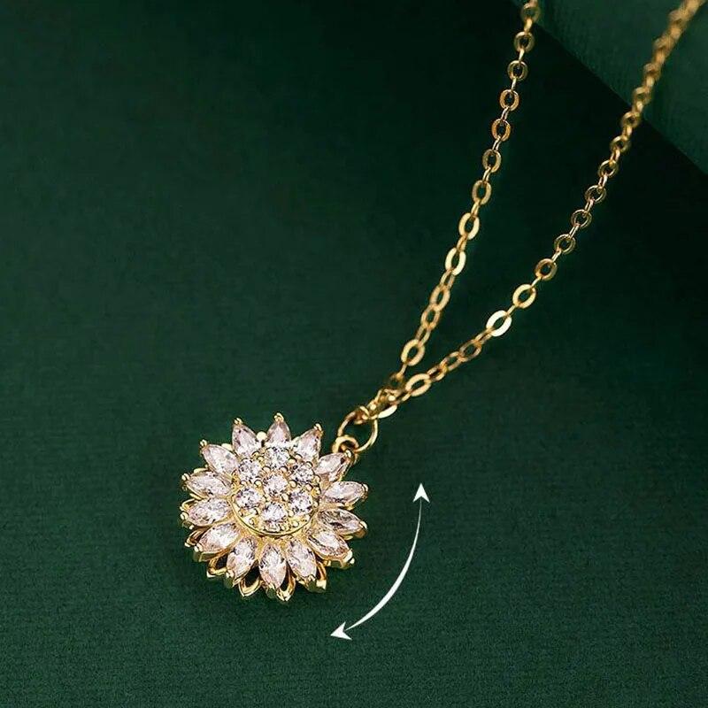 Women'S Rotatable Sunflower Collarbone Chain, Daisy Necklace, Fresh And Versatile Fashionable Neck Accessory.