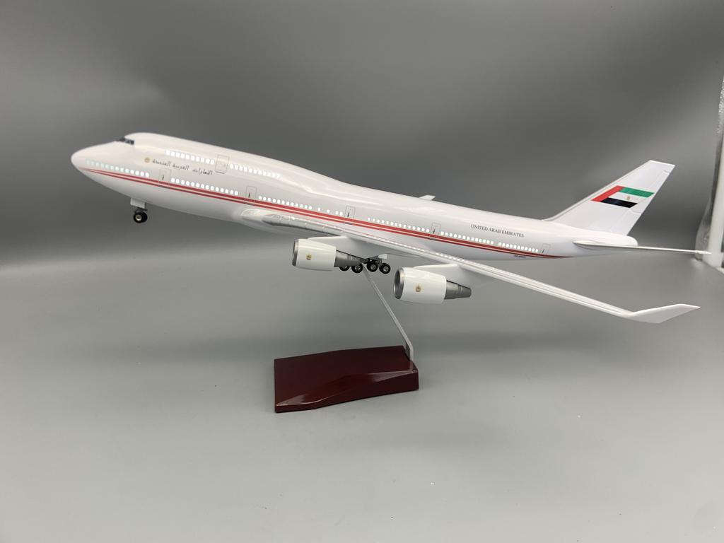 747 Model Airplane UAE Presidential Flight B747-8 Large Diecast Airplane Model Kits with Stand Display Collectible for Aviation
