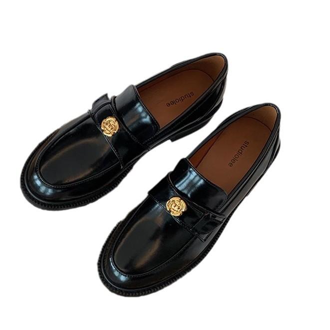 Beliebt~ Lammfell Kamelie weichsohlige Slipper Damen 2025 neue flachabsatzige Einzel Schuhe mit einem Pedal und Samt kleine Lederschuhe