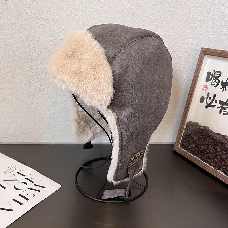 

Winter Leather Beret With Warmth And Windproof Protection For Women And Men сірий колір