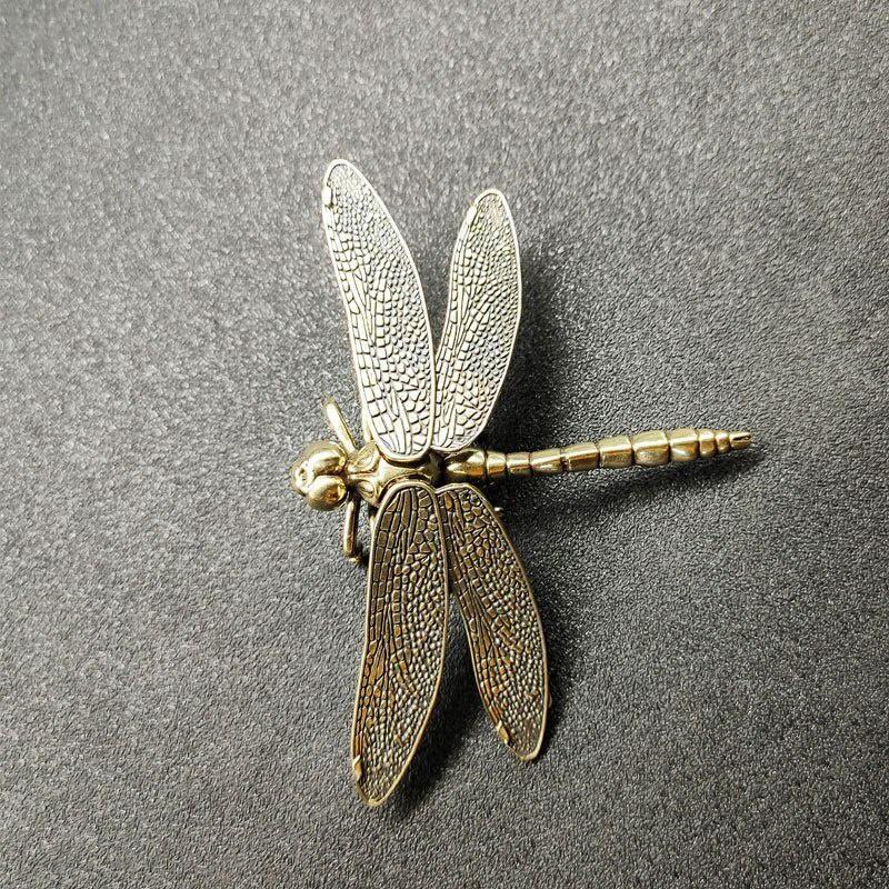 

1Pc Fashion Brass Dragonfly Figurines Simulation Animal Removable Wings Office Desk Small Ornament Living Room Decors