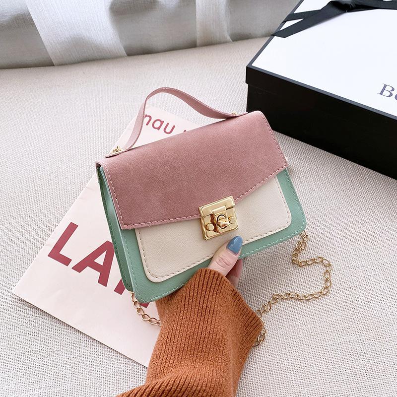 Módna retro dámska taška s retiazkou v kontrastnej farbe, crossbody kabelka na jedno rameno