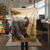1Pc Animalsthatyawn Print Flannel Blanket, High quality Comfortable for All Seasons, Home Decor, Warmth and Comfort, Perfect for Christmas Gifts