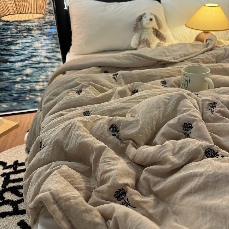Machine Washable Summer Quilt Embroidery Air-Condition Bedding Cream Color Cooling Thin Comforter