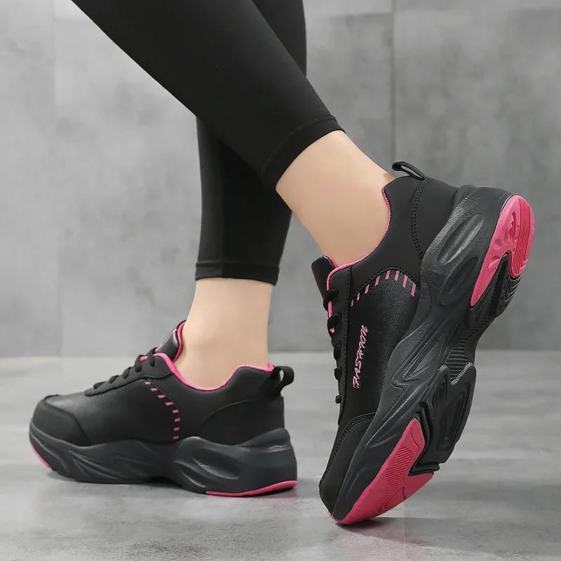 Four Seass Waterproof Lightweight Running Shoes Women Women Leather Soft Casual Sneakers Ladies N-Slip Rebound Jogging Shoes