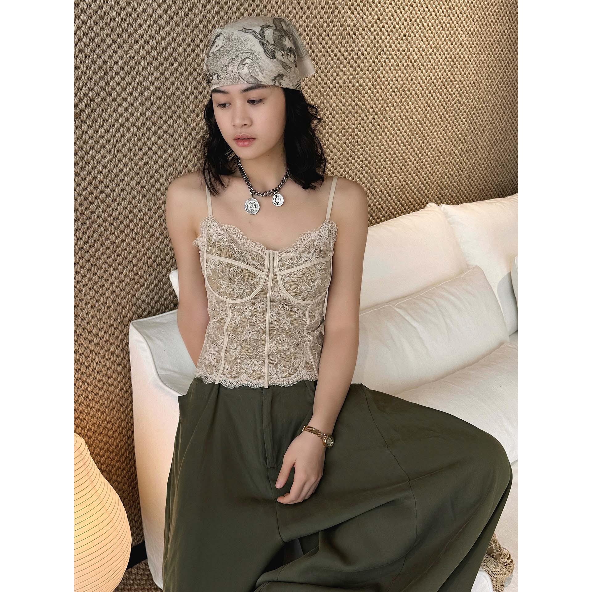 

French Lace Boning Strap Camisole - Spring/Summer Slimming Textured Top for Women One size телесный