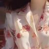 A niche floral retro Hong Kong style shirt for women, high-end and fashionable versatile top