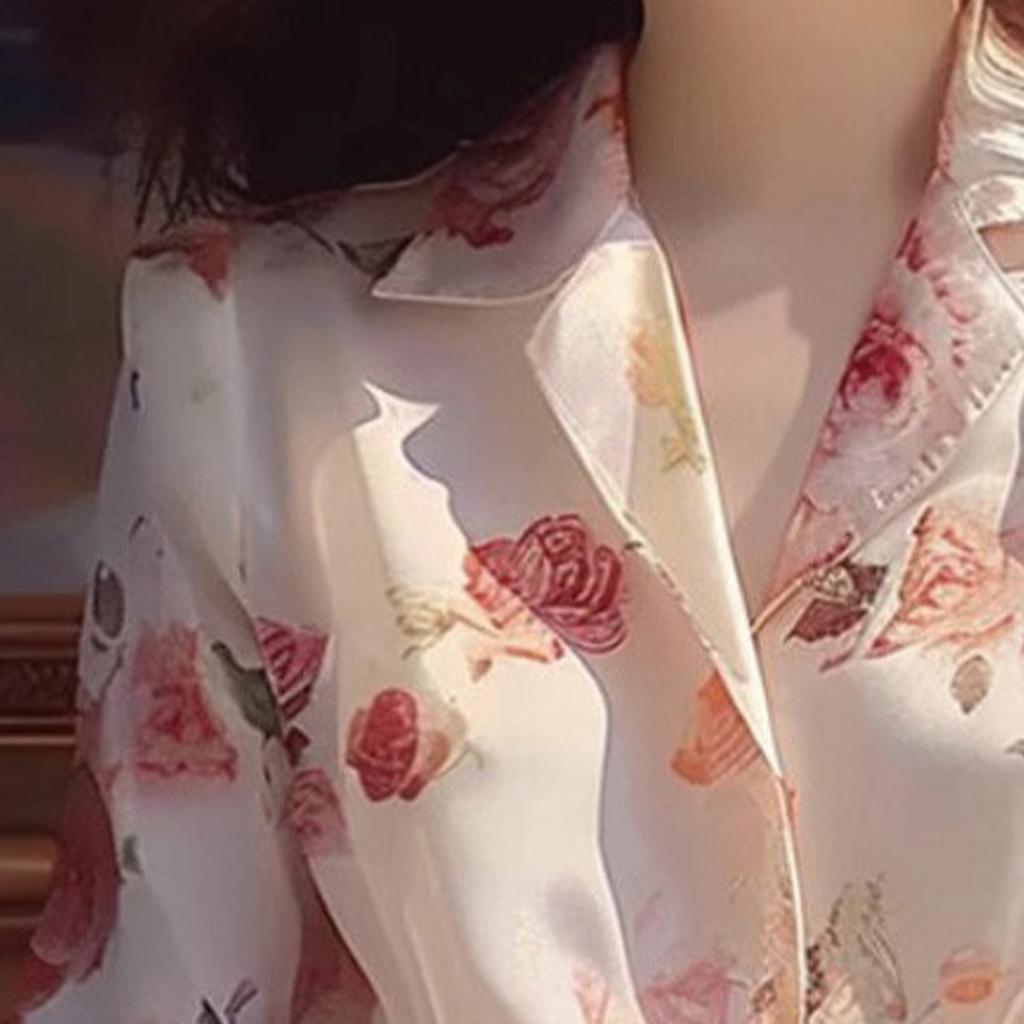 A niche floral retro Hong Kong style shirt for women, high-end and fashionable versatile top