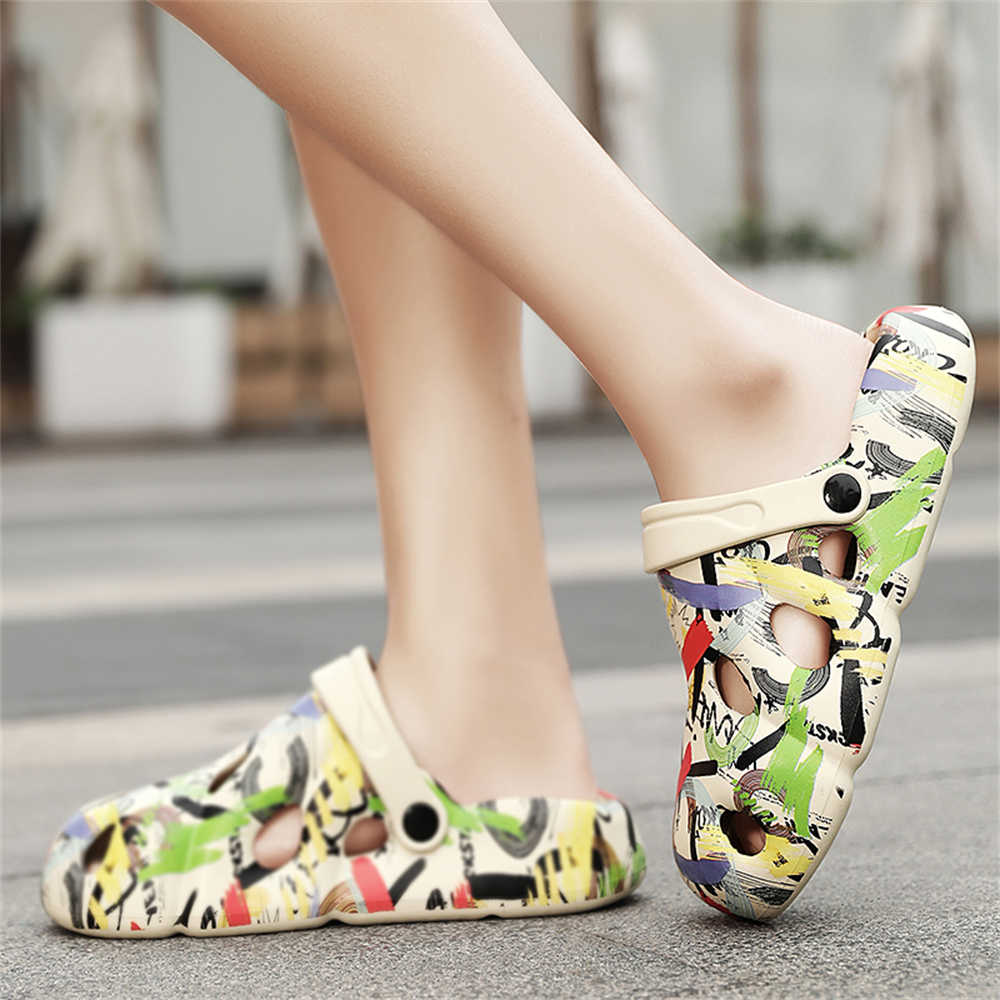 Fashion Soft Sole Cream Bathing Slippers Cute Shoes For Women Sandals Sneakers Sport Dropshiping Krasofka 2025g Premium Comfort