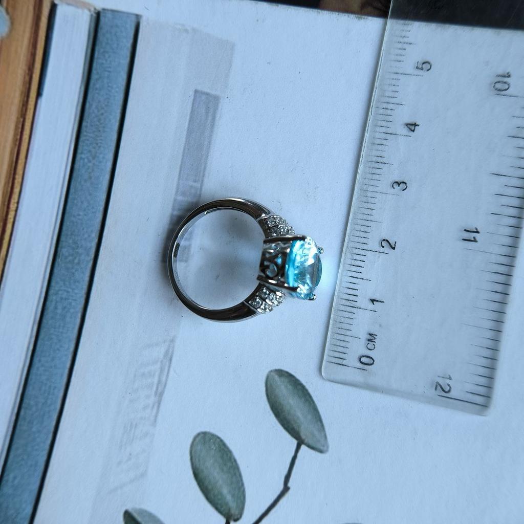 Серебряное кольцо с натуральным топазом 7.688ct, вес изделия 4,95 гр (2187783)