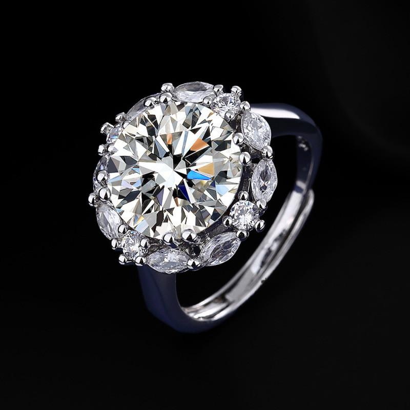 Exquisite Queen Style 5 Carat Imitation Adjustable Ring With Unique Animal Design