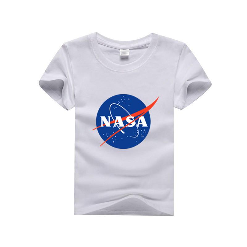 Klasické dětské tričko s motivem astronauta NASA a stylovým kulatým výstřihem