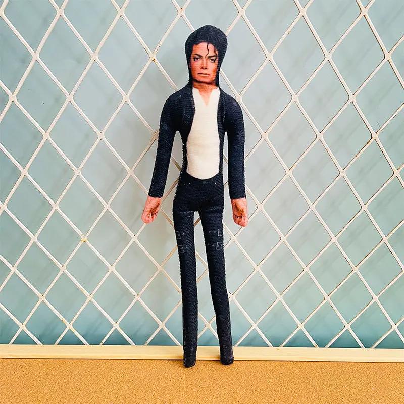 10 Stylów Miękka Wypchana Lalka Pluszowa Michael Jackson Zestaw Wiele Klasycznych Kostiumów Scenicznych Długi Design Na Ozdobę Fani Muzyki