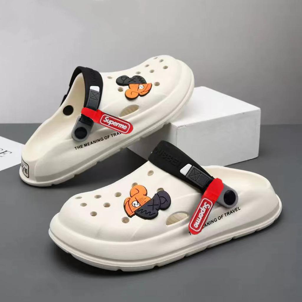 

Мужские шлепанцы с толстой подошвой и отверстиями, новинка 2025 года, нескользящие, с толстой подошвой, легкие и дышащие, пляжные, с открытым носком, крутые шлепанцы 38-39 [one size smaller]