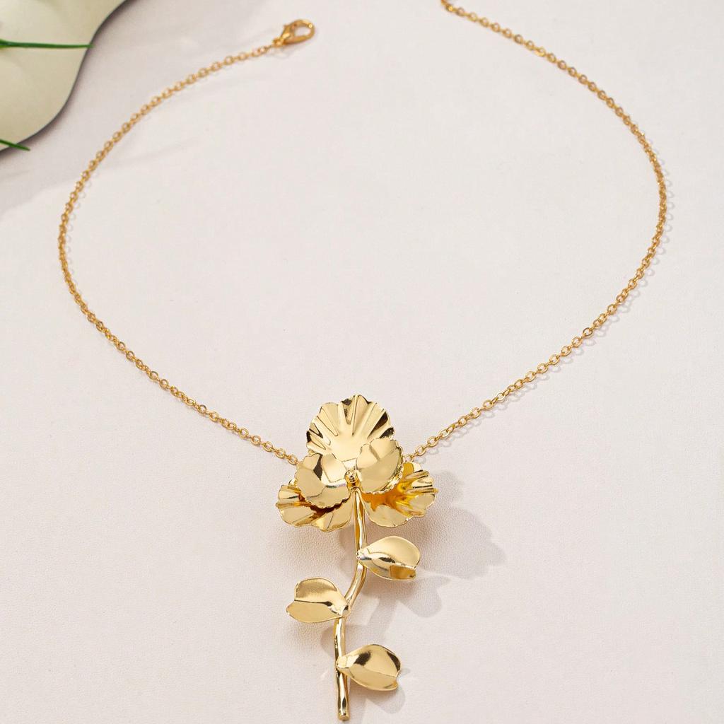1set 3pcs 2024 New Vintage Golden Floral Earrings Unique Design High-End Quality Statement Dangle Earrings Necklace For Women Party And Daily Wear
